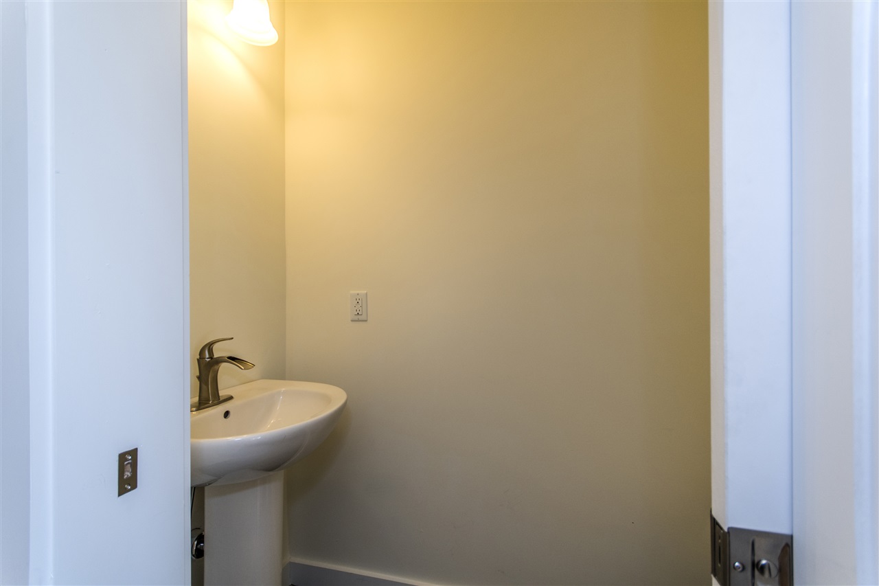 101 Fillmore Boulevard Rochester, NH 03867 - Photo 13 of 40