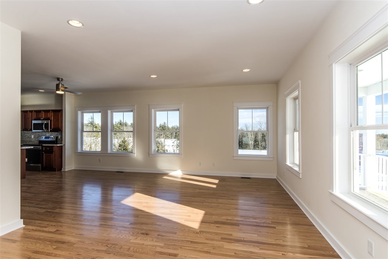 101 Fillmore Boulevard Rochester, NH 03867 - Photo 3 of 40