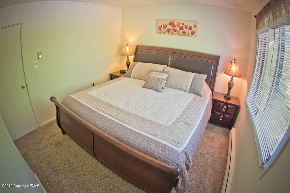 6306 Decker Road Bushkill, PA 18324 - Photo 7 of 54 0129_Sveta House Shoot_Mon 21th