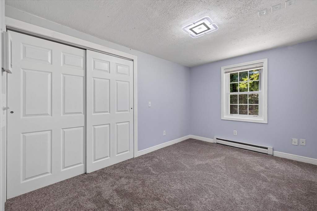 37 Breakneck Road Sturbridge, MA 01566 - Photo 15 of 41