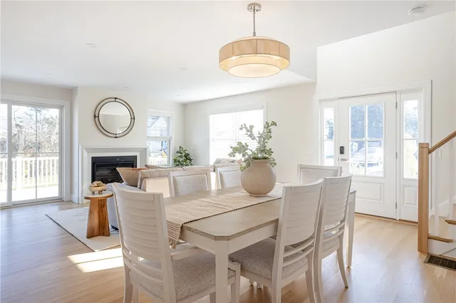 $1,250,000 | 10 Mt Hope Avenue, Portsmouth, RI 02871