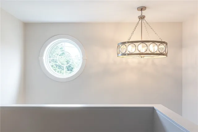 $1,250,000 | 10 Mt Hope Avenue, Portsmouth, RI 02871