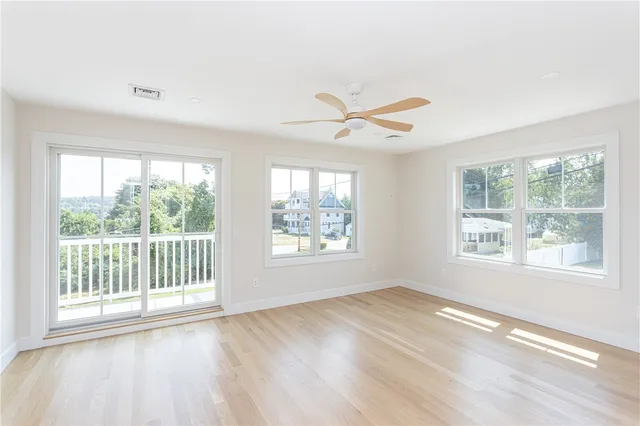 $1,250,000 | 10 Mt Hope Avenue, Portsmouth, RI 02871