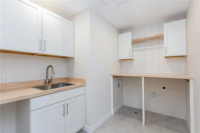 $1,250,000 | 10 Mt Hope Avenue, Portsmouth, RI 02871