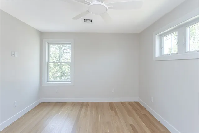 $1,250,000 | 10 Mt Hope Avenue, Portsmouth, RI 02871