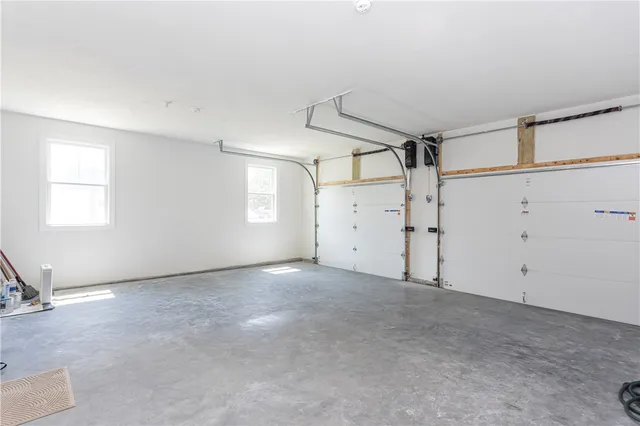 $1,250,000 | 10 Mt Hope Avenue, Portsmouth, RI 02871