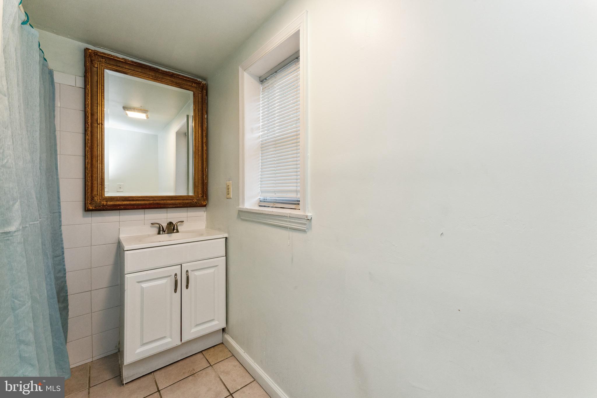 8502 Adelphi Road Adelphi, MD 20783 - Photo 20 of 48