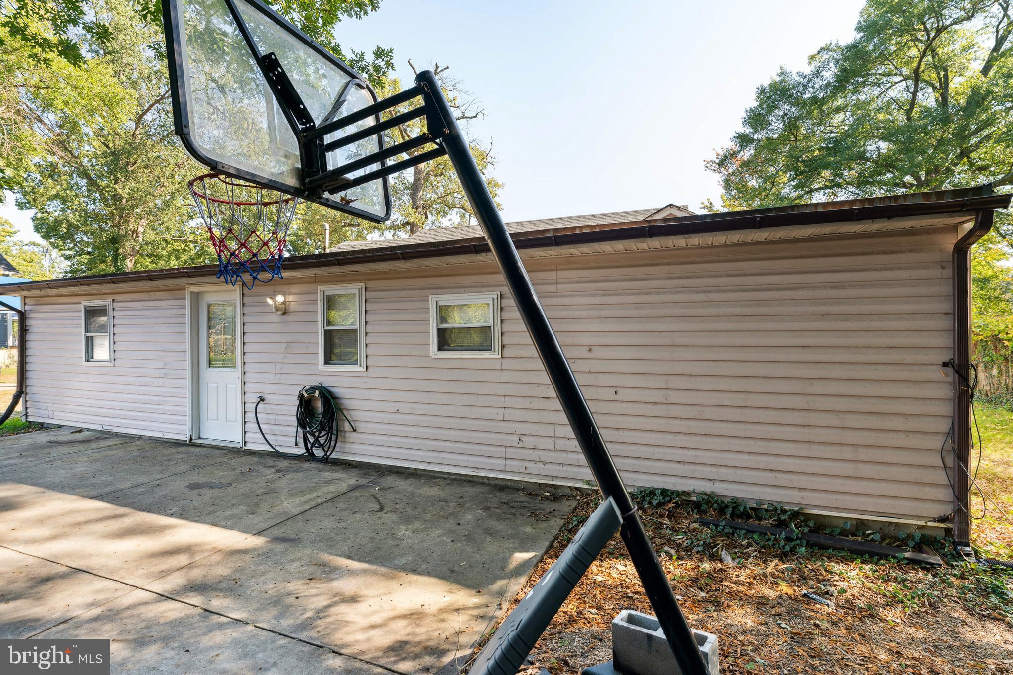 8502 Adelphi Road Adelphi, MD 20783 - Photo 30 of 48