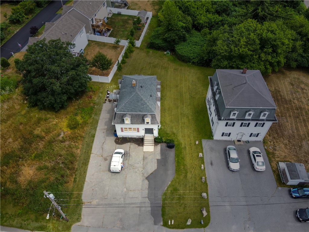 4 Fish Road Tiverton, RI 02878 - Photo 2 of 37