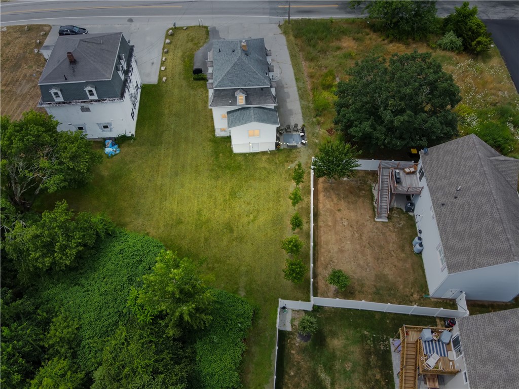 4 Fish Road Tiverton, RI 02878 - Photo 3 of 37
