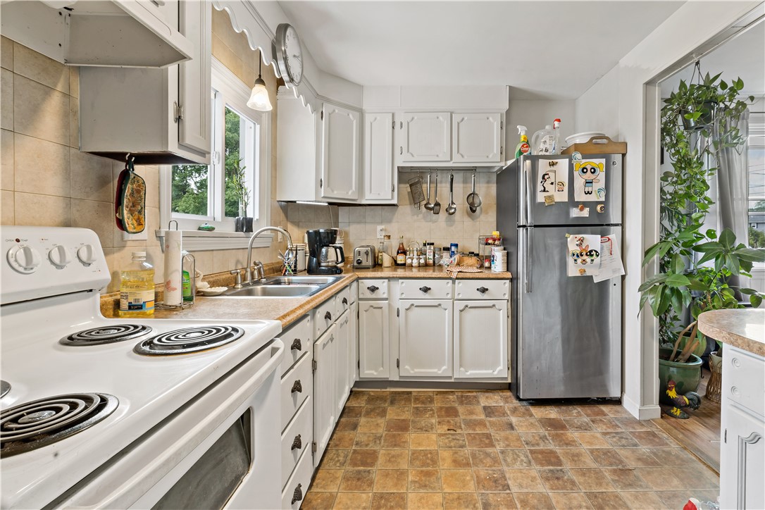 4 Fish Road Tiverton, RI 02878 - Photo 31 of 37