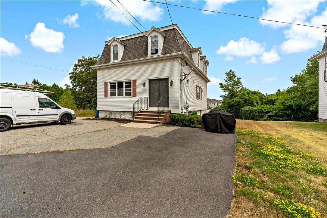 4 Fish Road Tiverton, RI 02878 - Photo 5 of 37