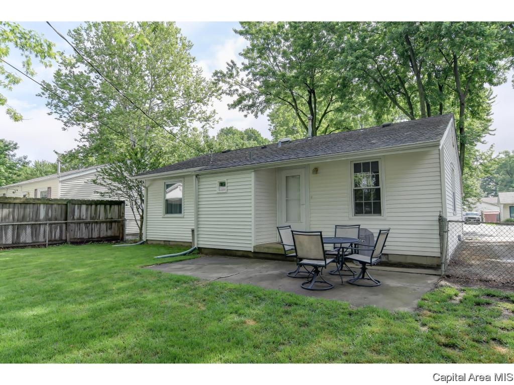 305 Parkview Drive Rochester, IL 62563 - Photo 24 of 25 Gallery Image 24