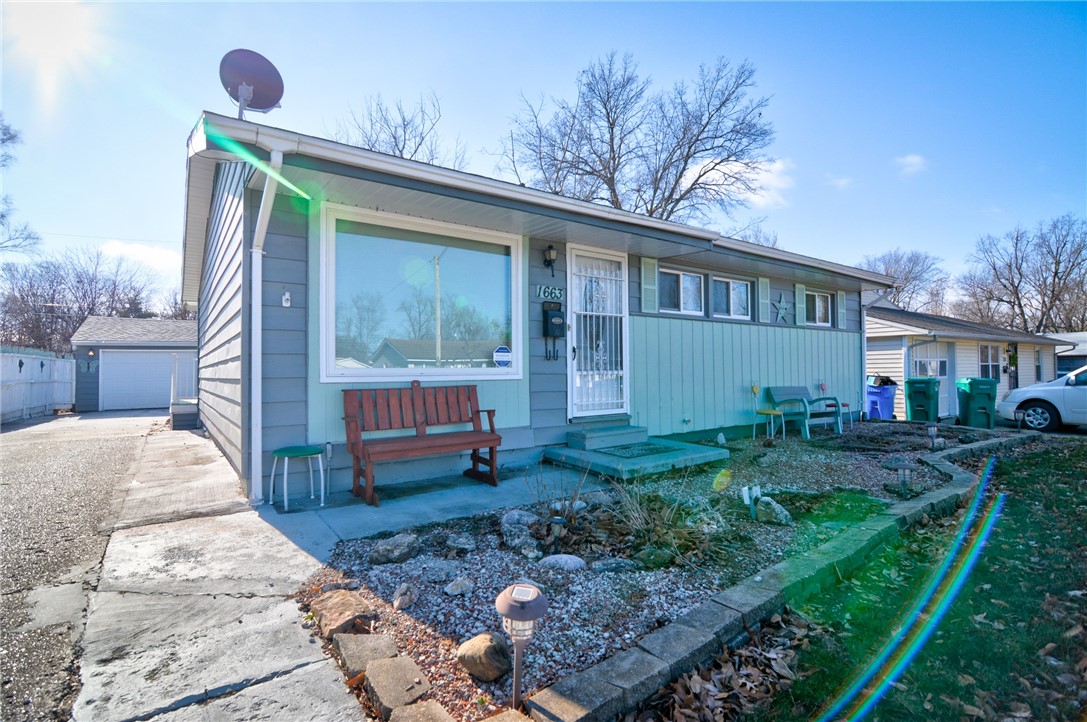 1663 West Waggoner Street Decatur, IL 62526 - Photo 1 of 29 Gallery Image 1