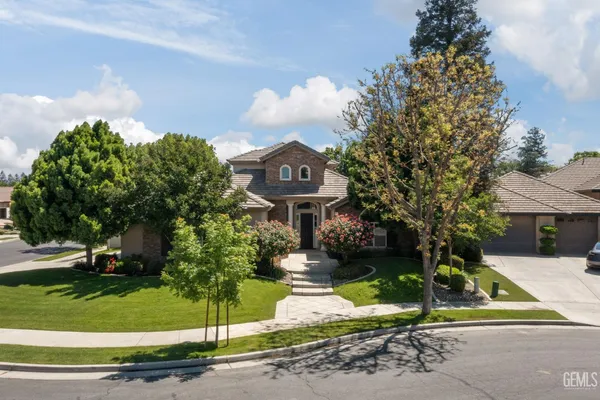 $880,000 | Undisclosed Address, Bakersfield, CA 93311