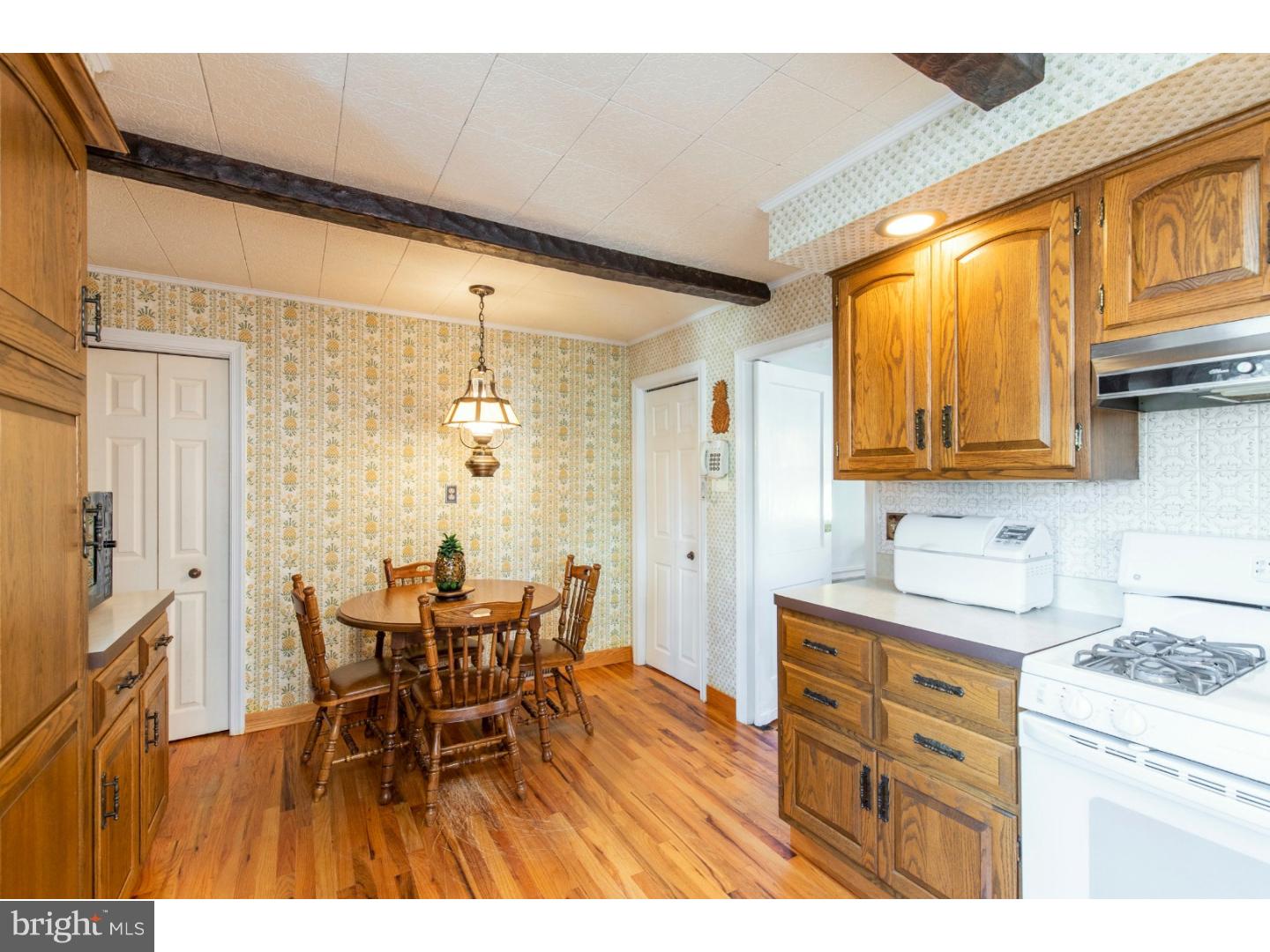 261 Rambling Way Springfield, PA 19064 - Photo 6 of 21 Kitchen