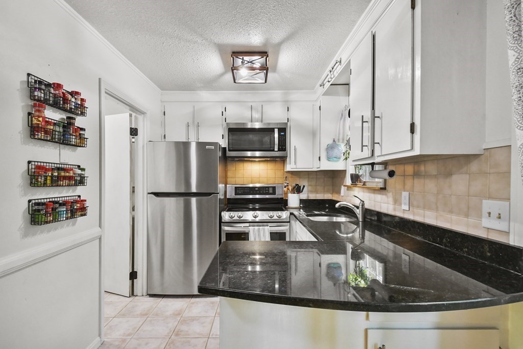 75 Sandy Pond Road, Unit 21 Ayer, MA 01432 - Photo 8 of 23