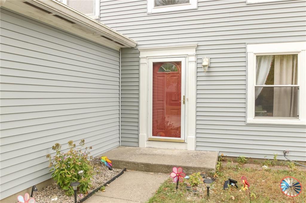 8365 Castle Ridge Lane Indianapolis, IN 46256 - Photo 2 of 22 Gallery Image 2