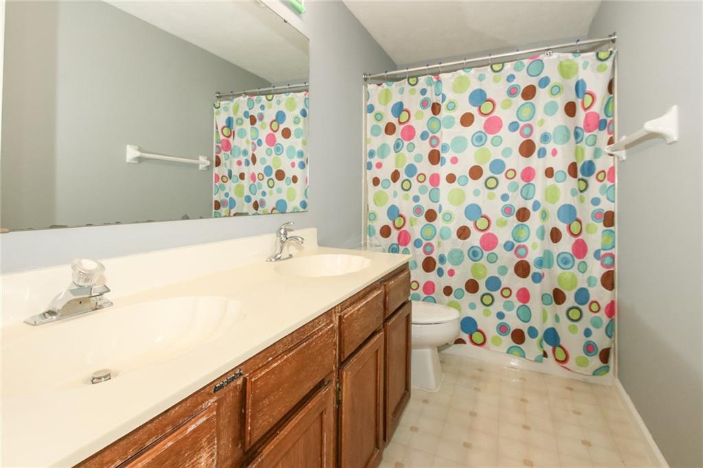 8365 Castle Ridge Lane Indianapolis, IN 46256 - Photo 16 of 22 Gallery Image 16