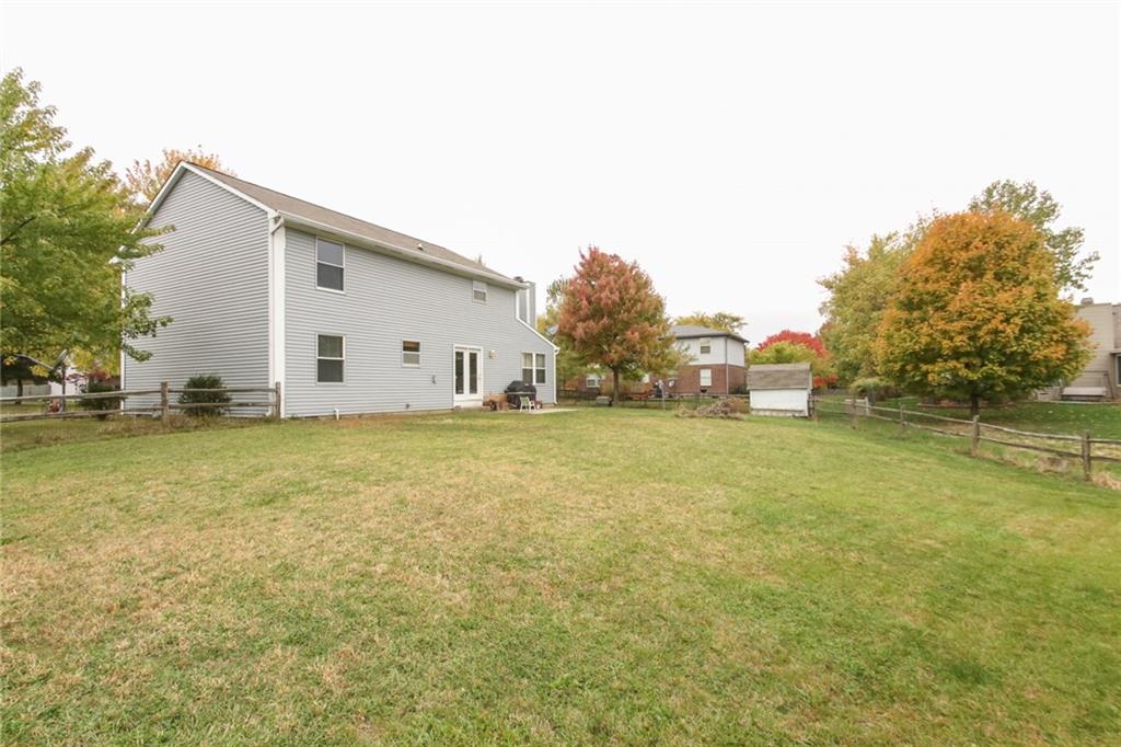 8365 Castle Ridge Lane Indianapolis, IN 46256 - Photo 21 of 22 Gallery Image 21