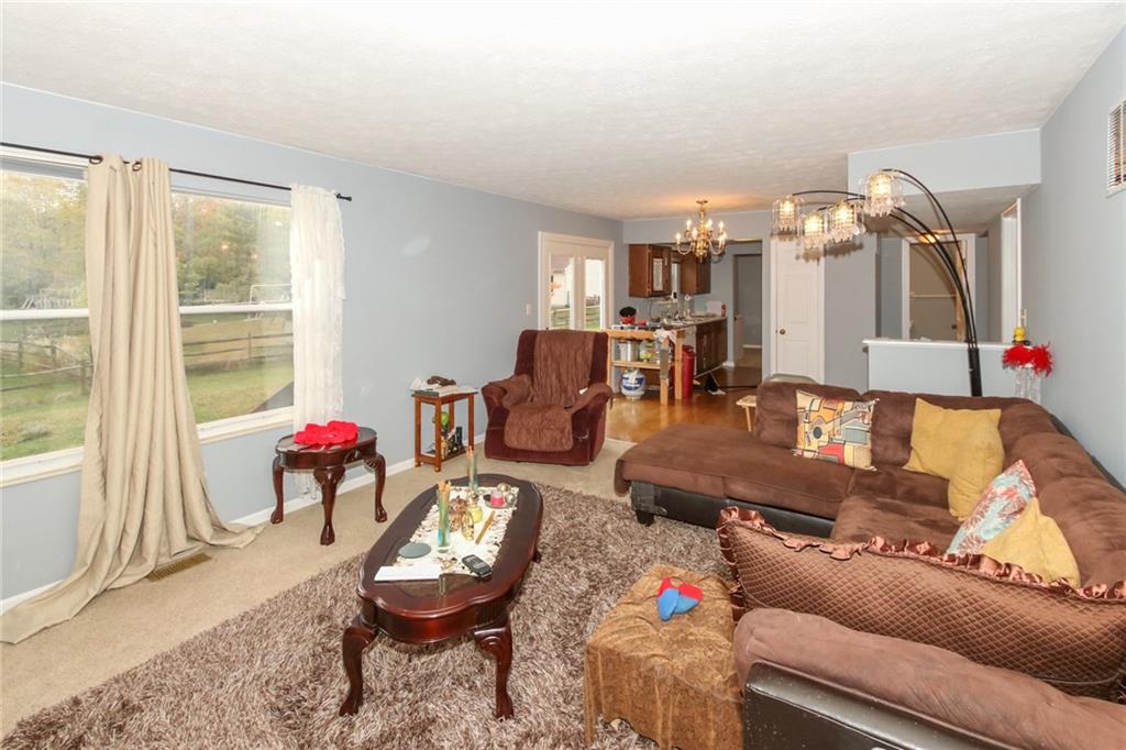 8365 Castle Ridge Lane Indianapolis, IN 46256 - Photo 5 of 22 Gallery Image 5
