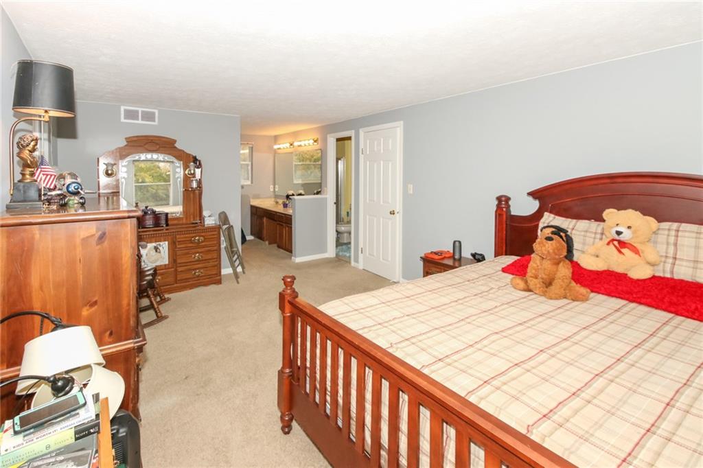 8365 Castle Ridge Lane Indianapolis, IN 46256 - Photo 10 of 22 Gallery Image 10