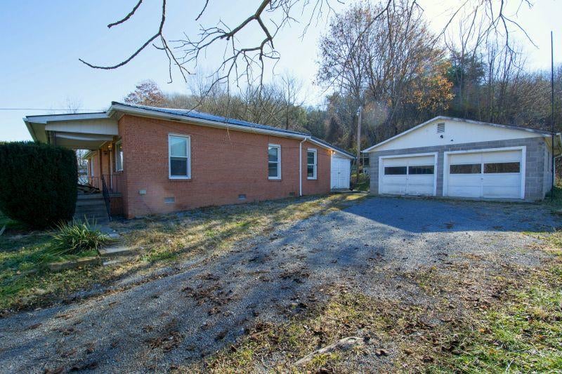 361 Bill Perdue Road Talcott, WV 24981 - Photo 7 of 32 Gallery Image 7