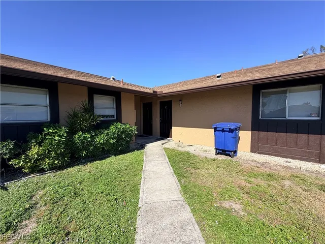 $1,350 | 829 Gleason Parkway, Unit 2, Cape Coral, FL 33914