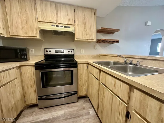 $1,350 | 829 Gleason Parkway, Unit 2, Cape Coral, FL 33914