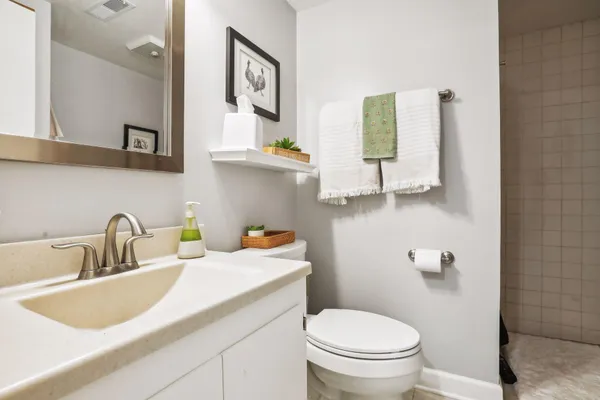 $3,250 | 4237 Ottawa Avenue South, Minneapolis, MN 55416