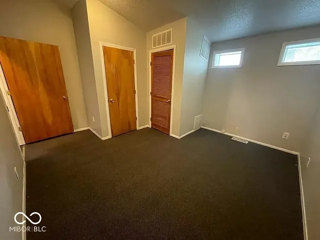 $130,000 | 800 West Lindweth Place, Muncie, IN 47303