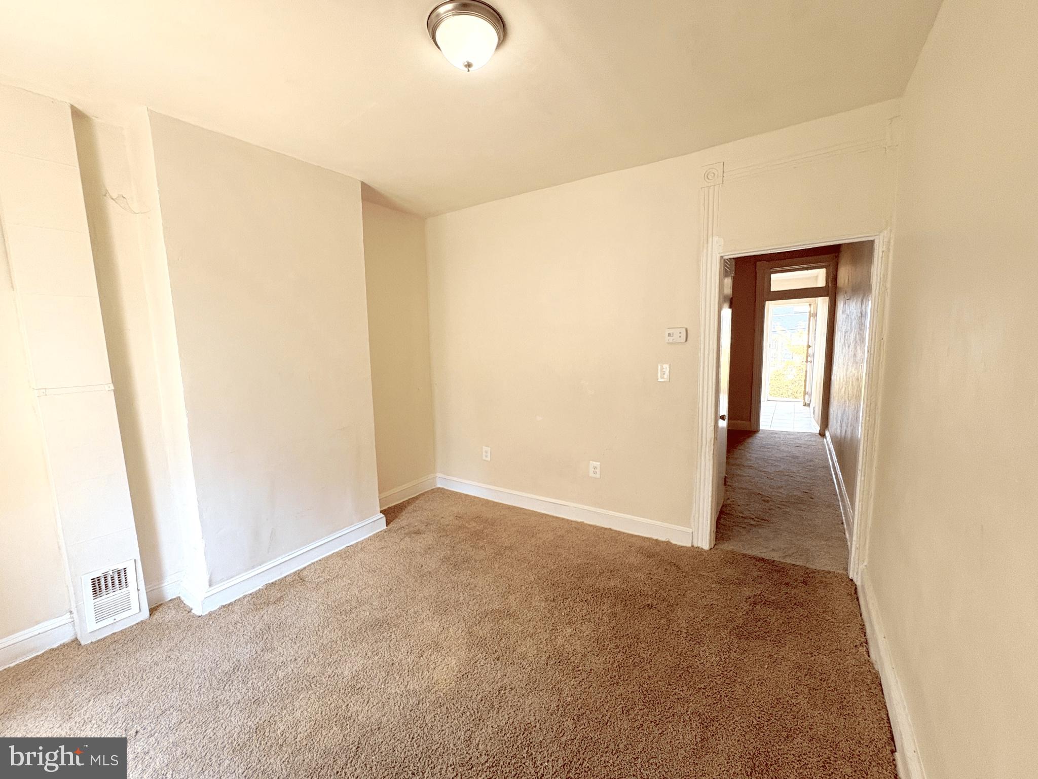 1936 Ridgehill Avenue Baltimore, MD 21217 - Photo 6 of 10