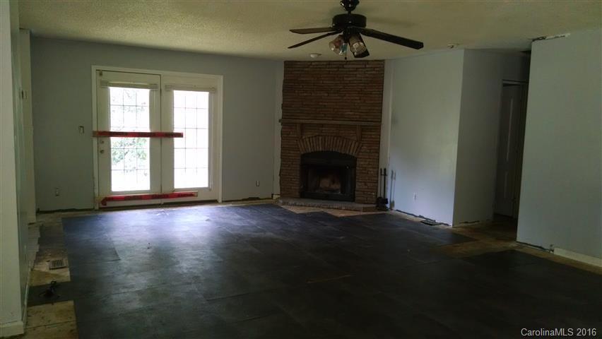 25 Reed Road Fairview, NC 28730 - Photo 7 of 13 Gallery Image 7
