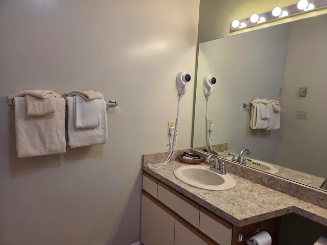 $17,500 | 164 Deer Park Drive, Unit 160D, North Woodstock, NH 03262