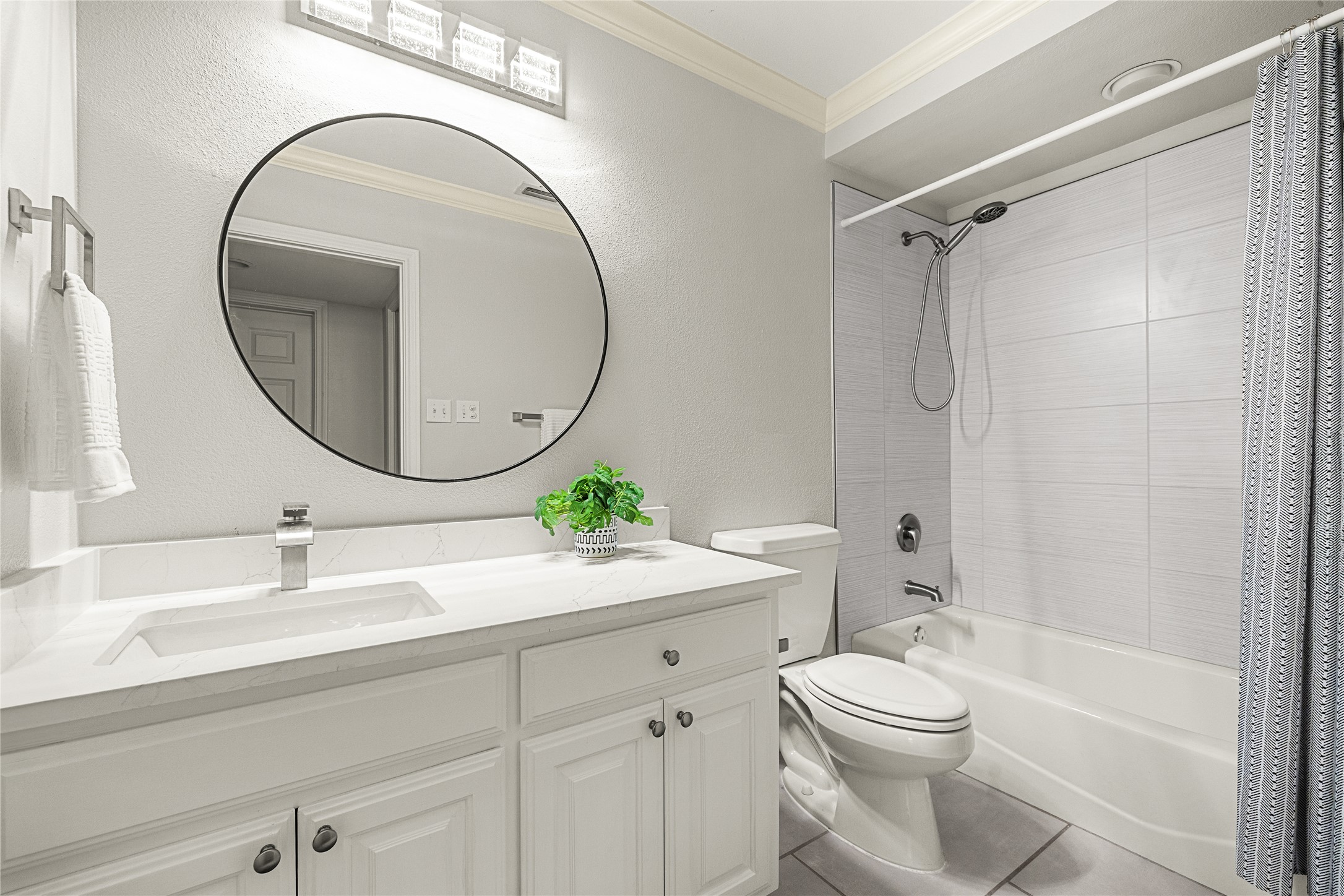 2807 Round Table Road Austin, TX 78746 - Photo 29 of 40 lower level full bathroom
