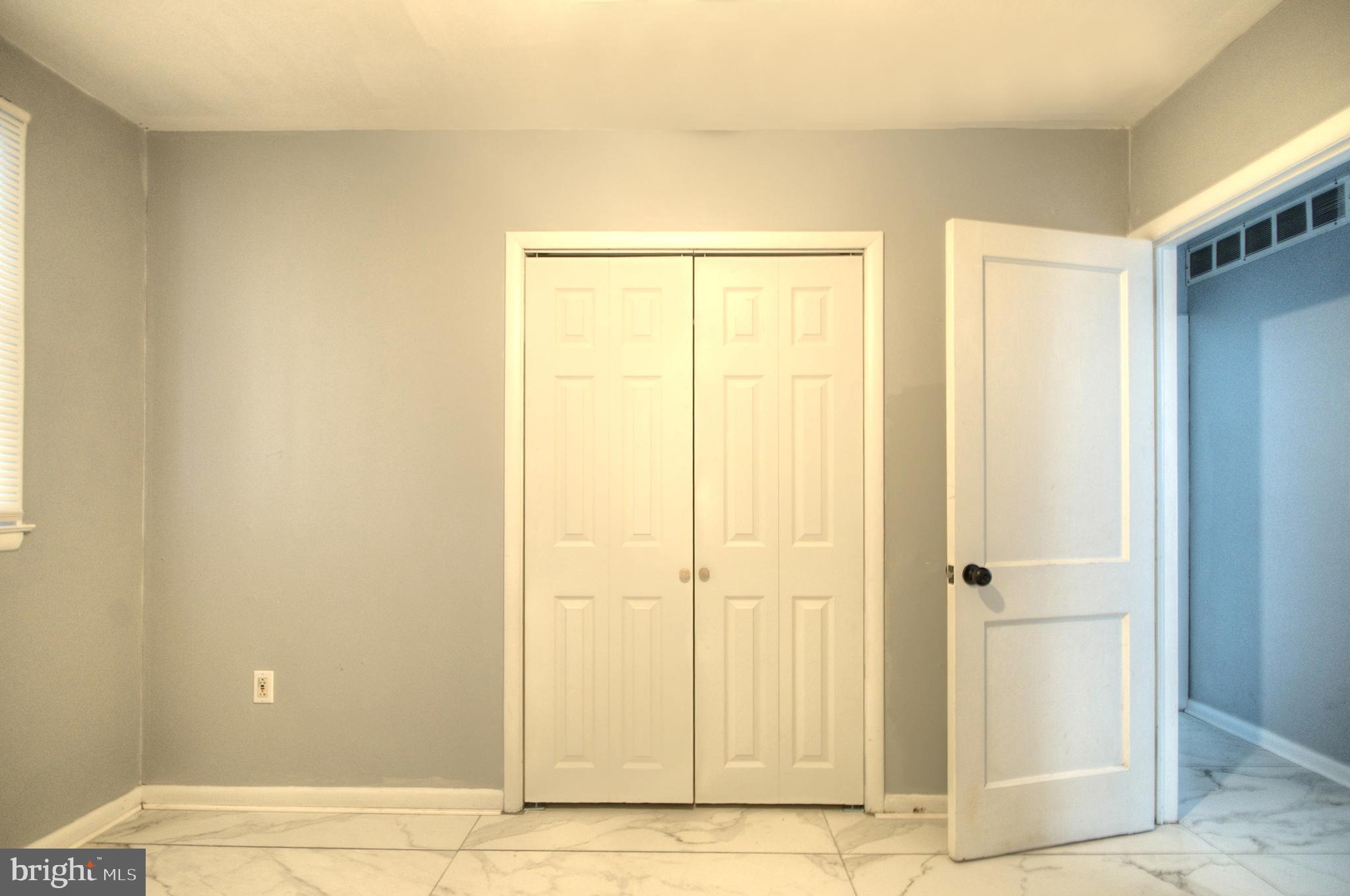 32 Fairmount Avenue Lindenwold, NJ 08021 - Photo 15 of 37 a view of front door