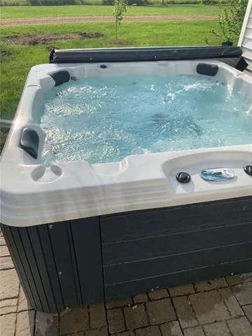 $490,000 | 25367 Stelling Road, Mora, MO 65345