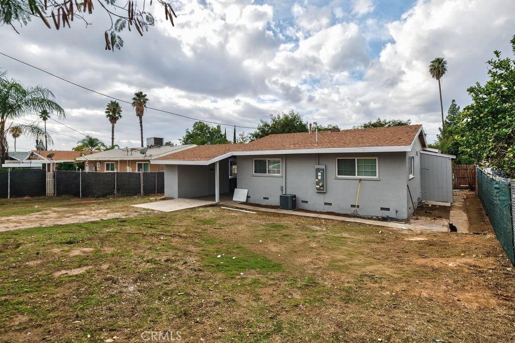 629 South Sage Avenue Rialto, CA 92376 - Photo 14 of 16 a big house with the view of the house