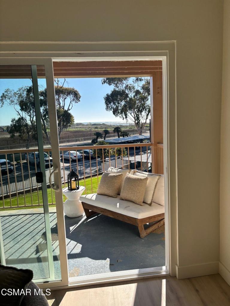 916 Lighthouse Way Port Hueneme, CA 93041 - Photo 9 of 26 a outdoor living space with furniture and a rug