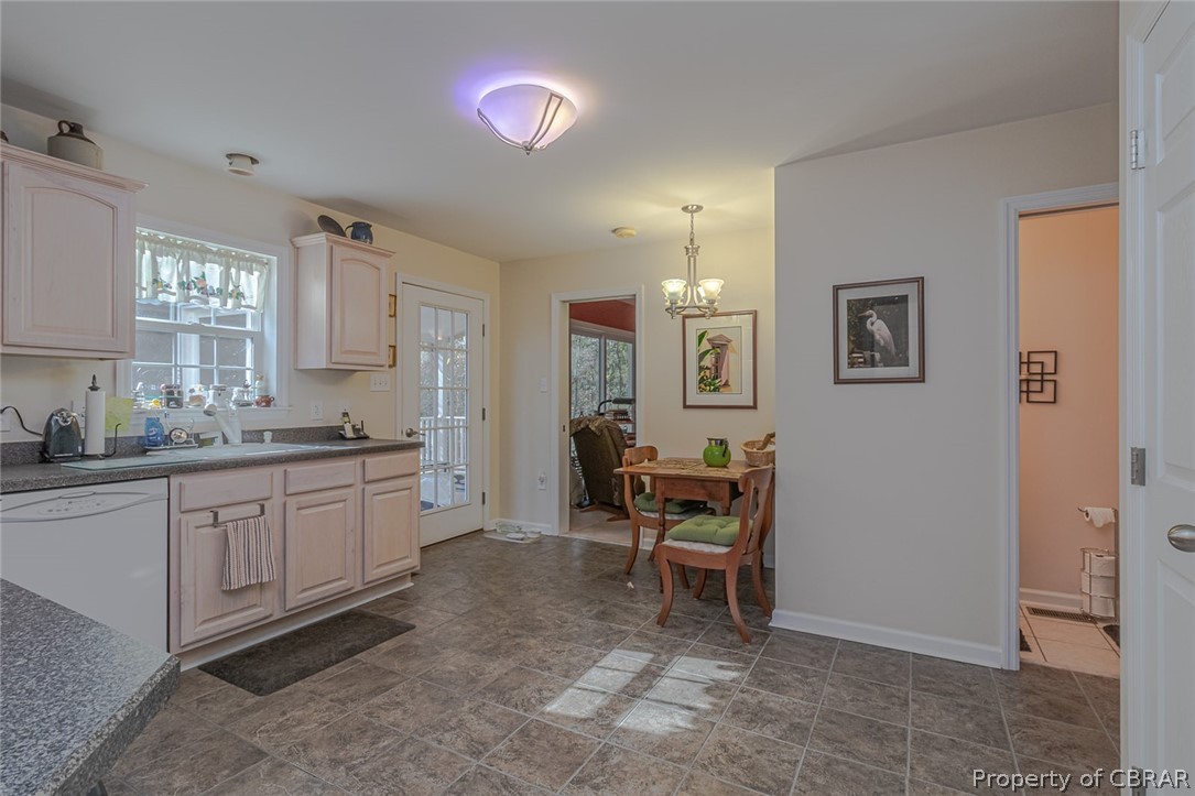 177 Walnut Street Kilmarnock, VA 22482 - Photo 15 of 44