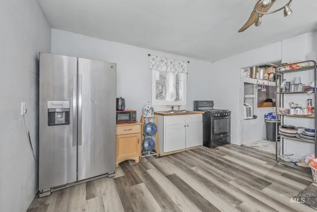 $218,000 | 107 Southeast 5th Avenue, Ontario, OR 97914