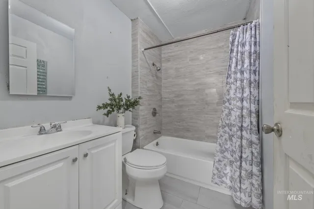 $218,000 | 107 Southeast 5th Avenue, Ontario, OR 97914