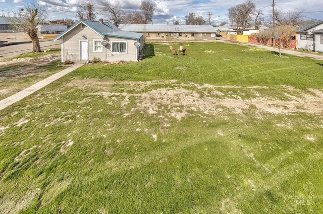 $218,000 | 107 Southeast 5th Avenue, Ontario, OR 97914