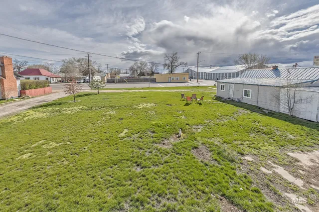 $218,000 | 107 Southeast 5th Avenue, Ontario, OR 97914