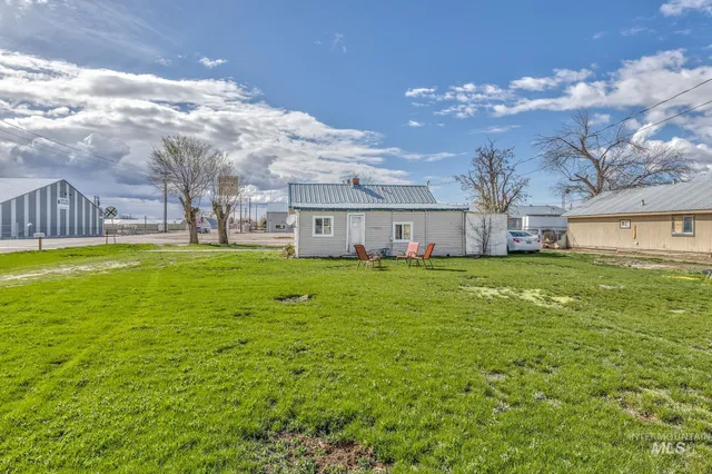 $218,000 | 107 Southeast 5th Avenue, Ontario, OR 97914