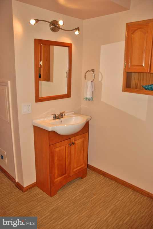 36 Dawn View Court Silver Spring, MD 20904 - Photo 23 of 27 Bath