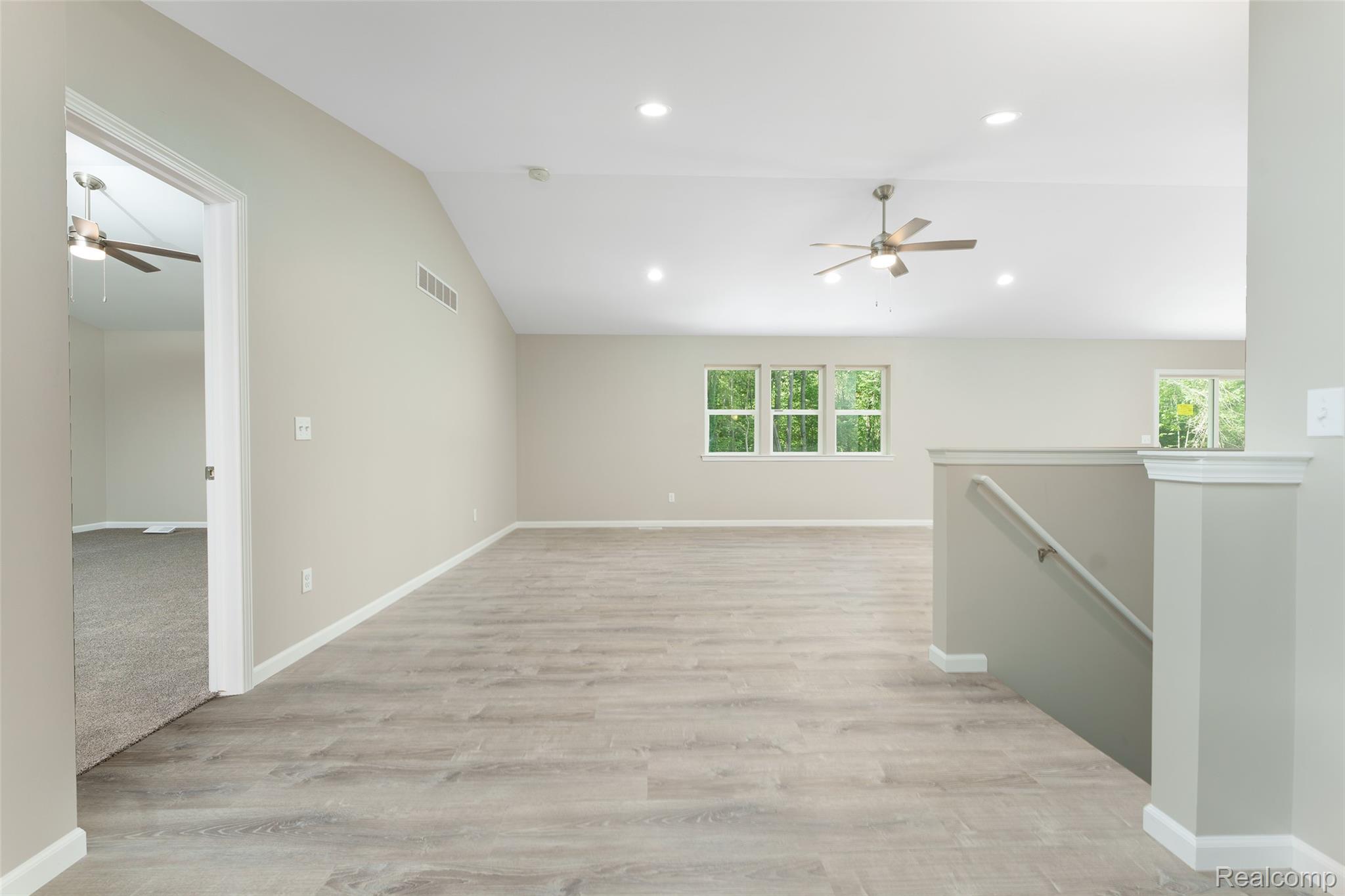 10551 West Allen Road Fowlerville, MI 48836 - Photo 4 of 34 DSC07784.jpg