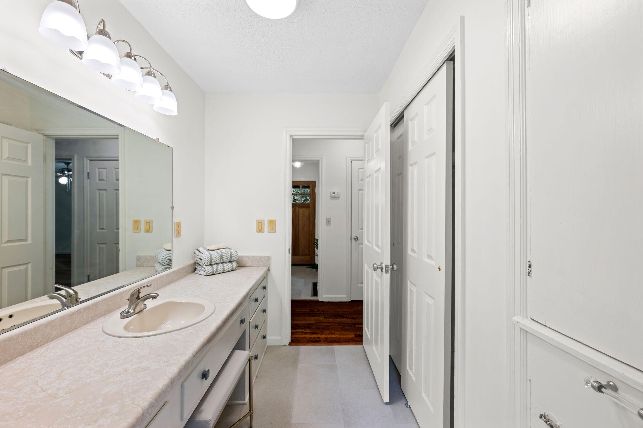 1847 Hickory Valley Road Chattanooga, TN 37421 - Photo 23 of 52 12-web-or-mls-DSC_9274