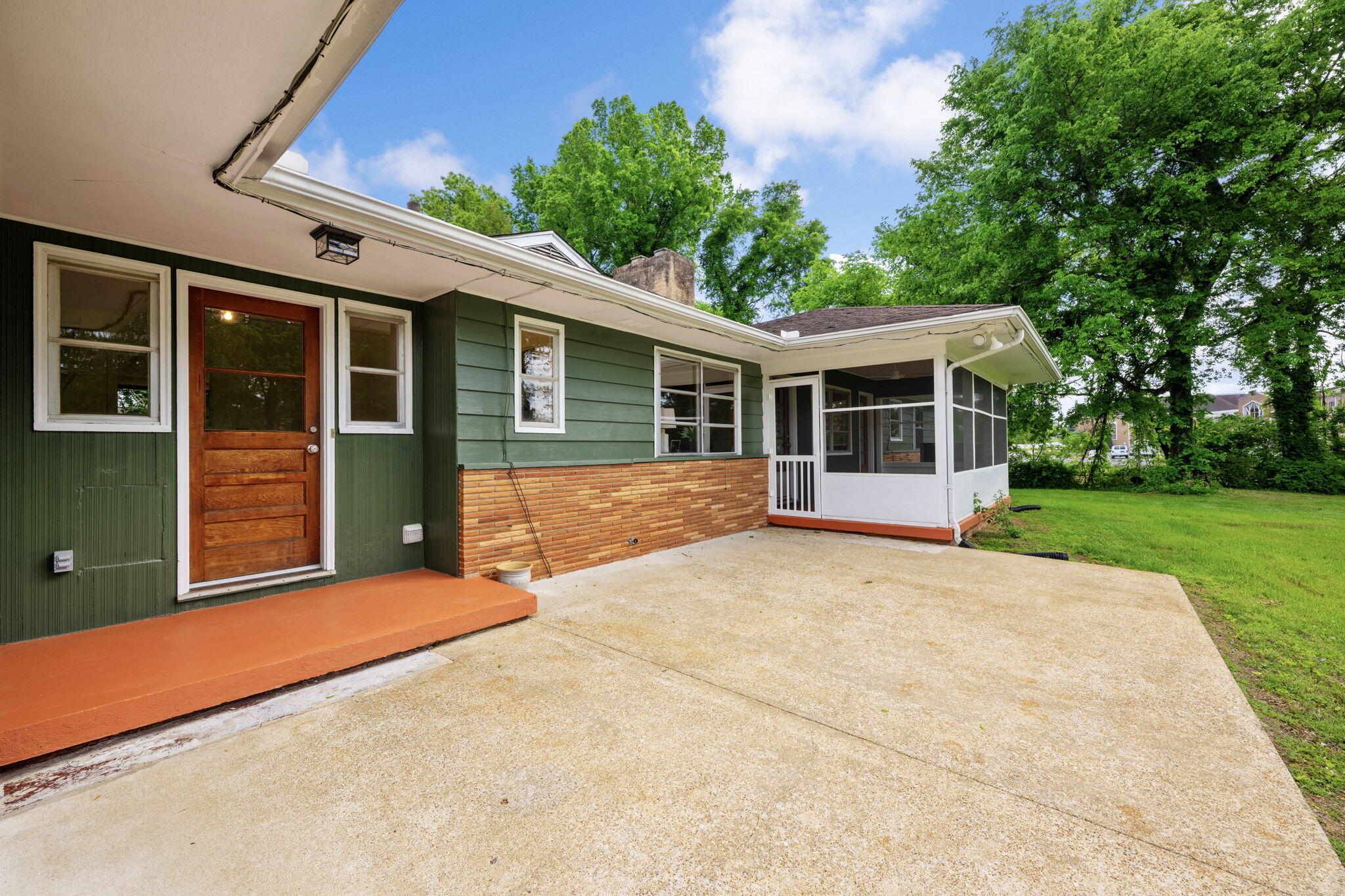 1847 Hickory Valley Road Chattanooga, TN 37421 - Photo 32 of 52 47-web-or-mls-DSC_9251