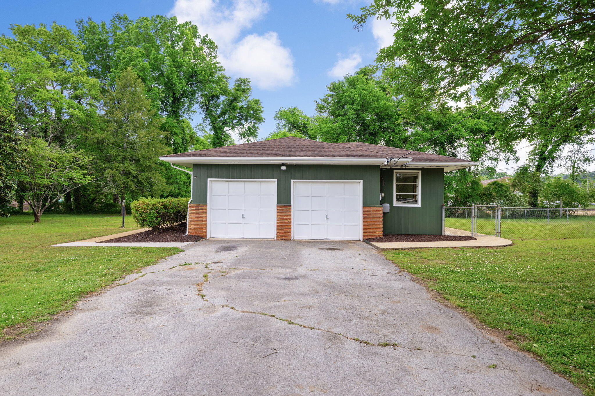 1847 Hickory Valley Road Chattanooga, TN 37421 - Photo 34 of 52 45-web-or-mls-DSC_9244